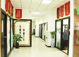 教學(xué)一樓走廊